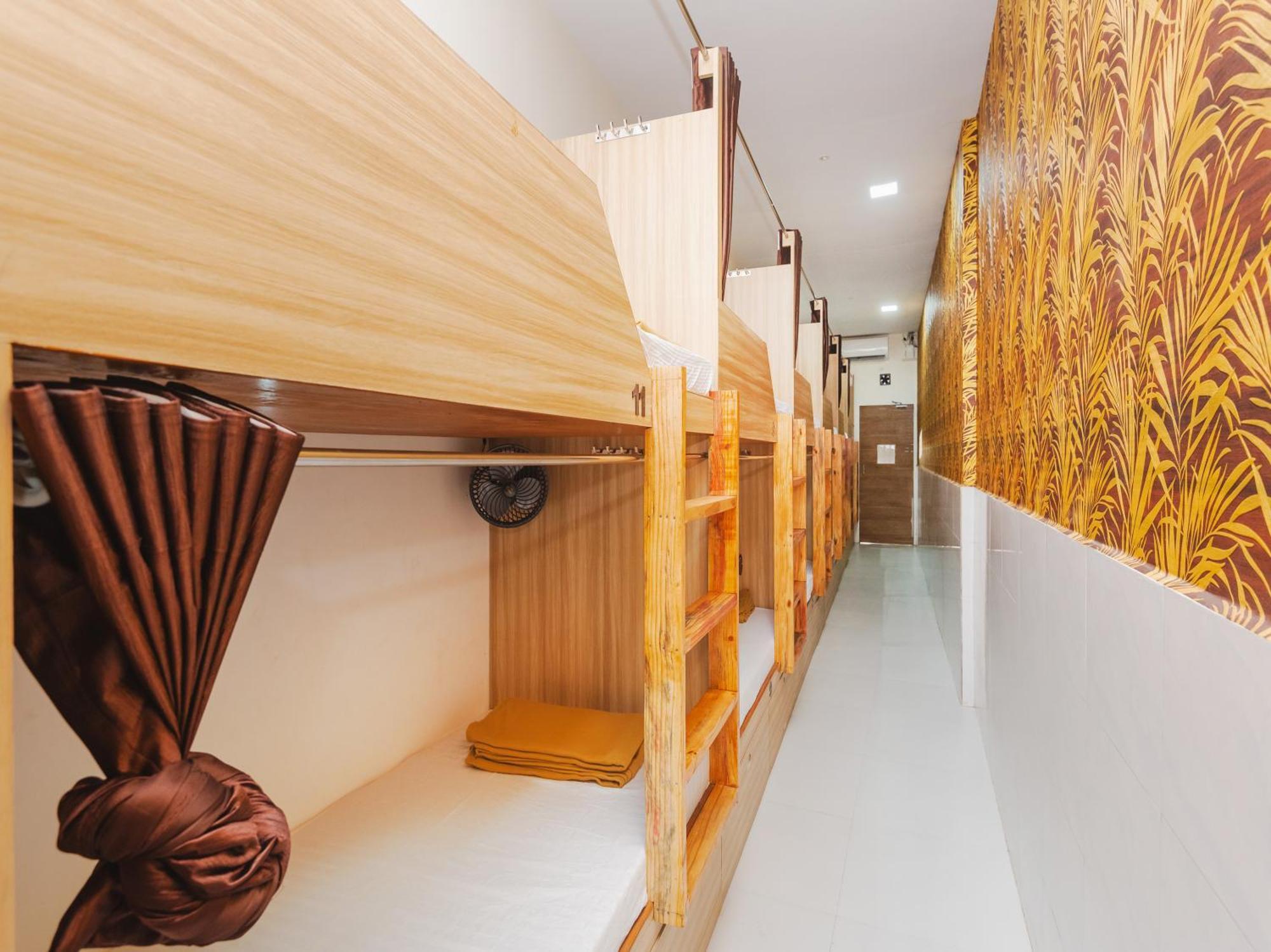 Sahara Dormitory Stay-Near Nesco Bombay Exhibition Centre Экстерьер фото