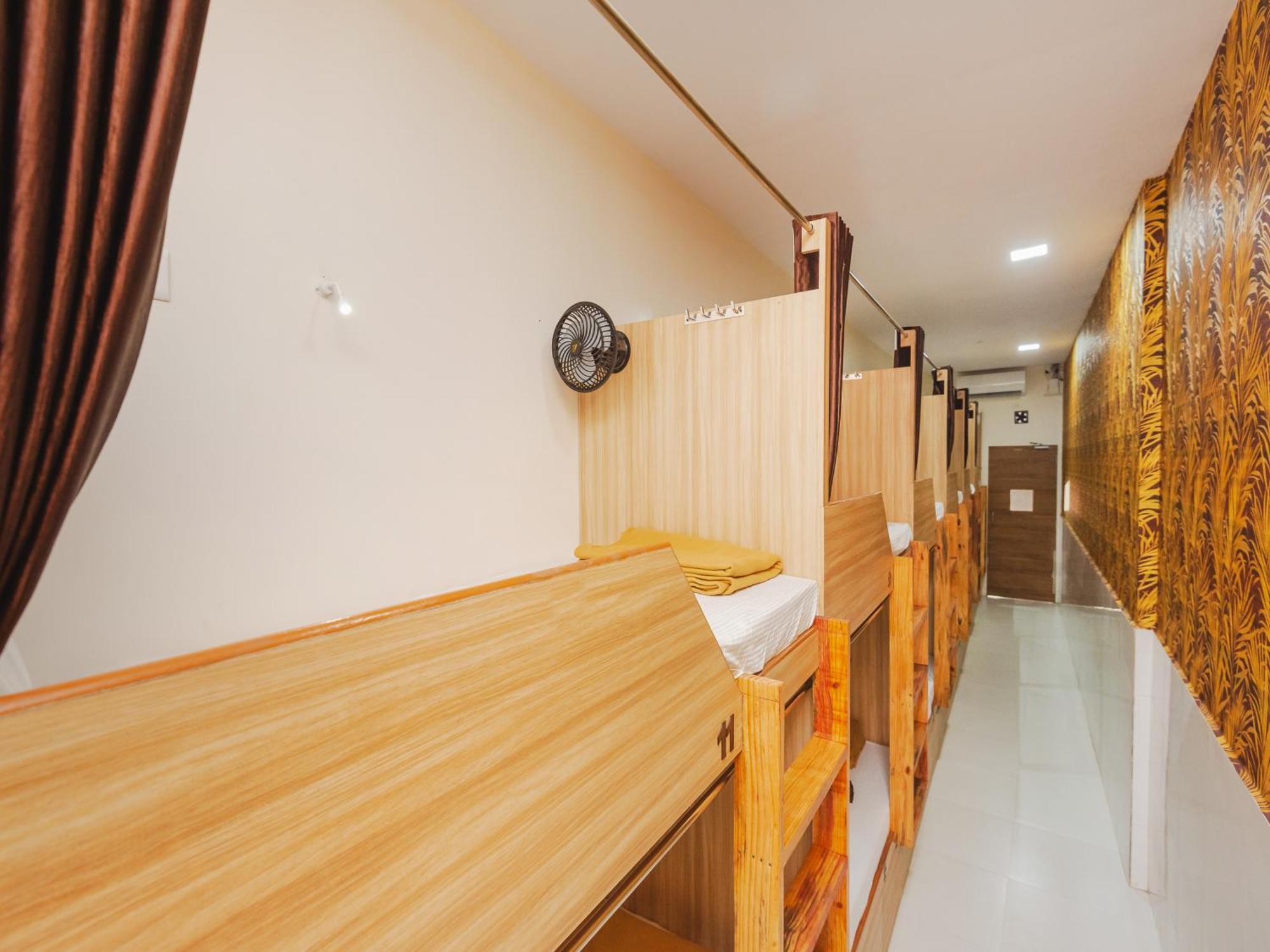 Sahara Dormitory Stay-Near Nesco Bombay Exhibition Centre Экстерьер фото